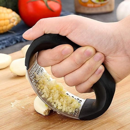 8446